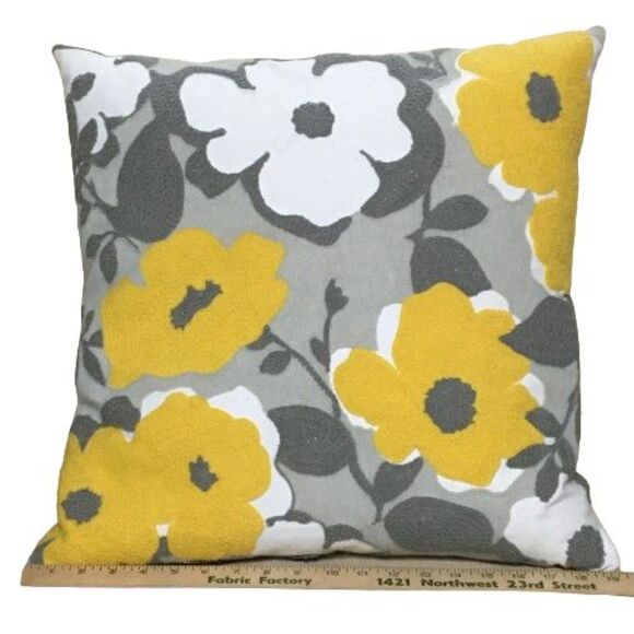 Pair (2) ENVOGUE Throw Pillows Crewel Embroidery 20x20" Feather/Down Insert - Picture 14 of 14